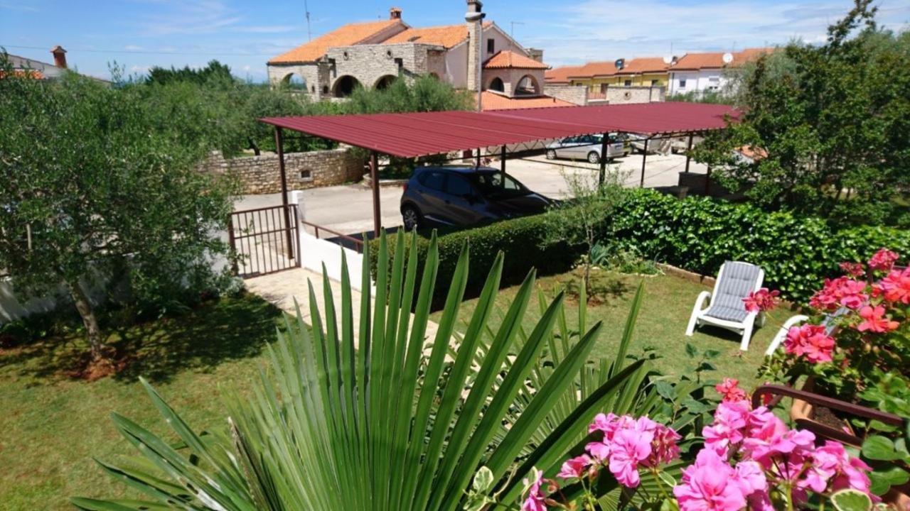 Apartment Devcic Poreč Exteriör bild