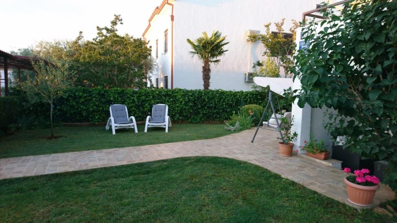 Apartment Devcic Poreč Exteriör bild