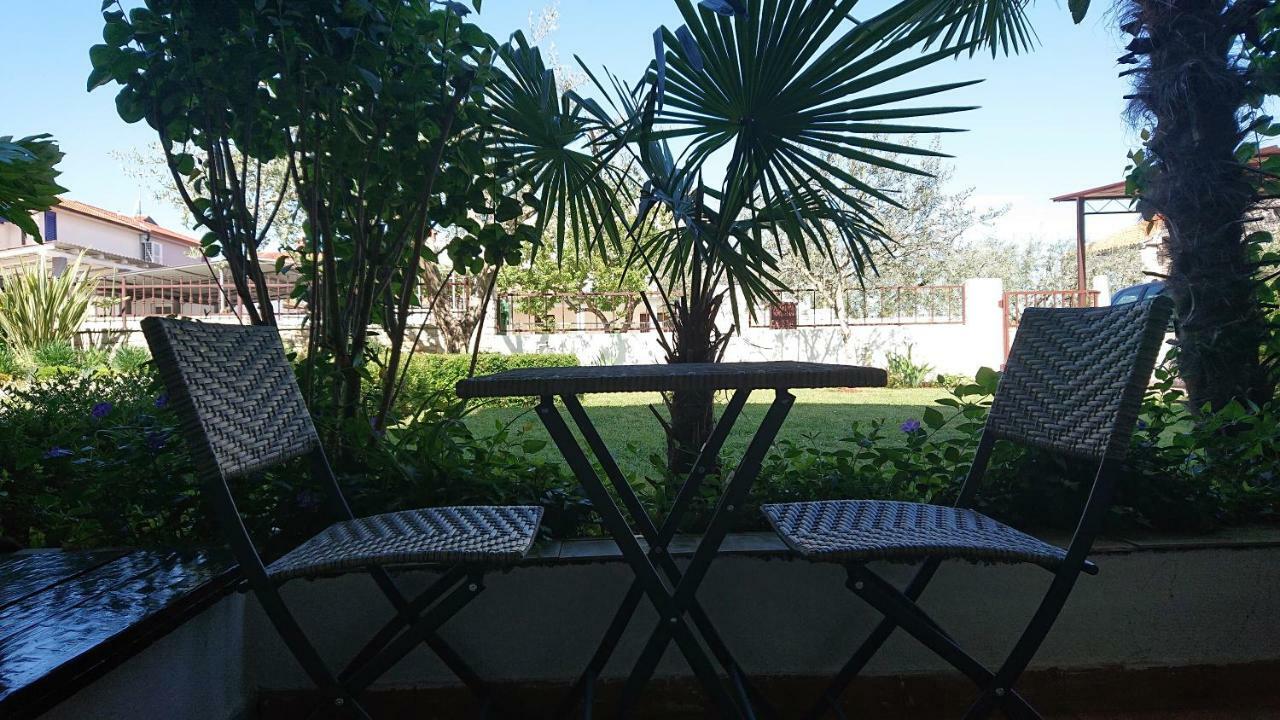 Apartment Devcic Poreč Exteriör bild