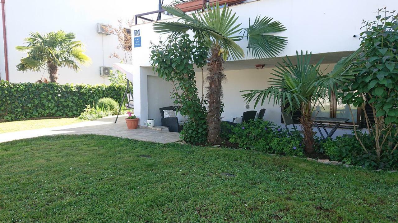 Apartment Devcic Poreč Exteriör bild